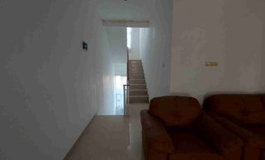 Dijual Cepat Rumah 3 Lantai Semi Furnished Mega Cinere