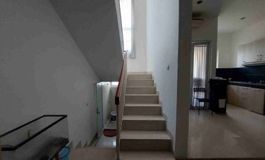 Dijual Cepat Rumah 3 Lantai Semi Furnished Mega Cinere
