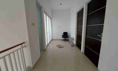 Dijual Cepat Rumah 3 Lantai Semi Furnished Mega Cinere