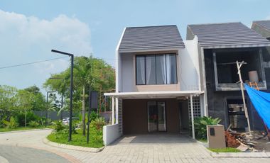 Di Jual Rumah Aventis 2 Lantai Di Selatan Surabaya