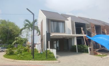 Di Jual Rumah Aventis 2 Lantai Di Selatan Surabaya