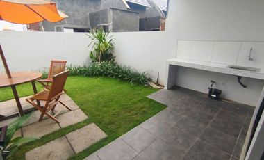 Di Jual Rumah Aventis 2 Lantai Di Selatan Surabaya