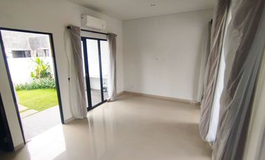 Di Jual Rumah Aventis 2 Lantai Di Selatan Surabaya