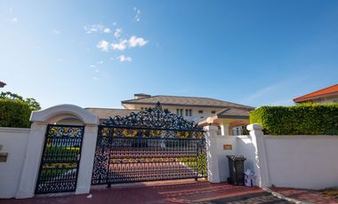 Lakeside Villa 1: 1.5 rai  650sqm. 5bed 5bath 180,000/mth. Am: 065619----