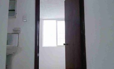 CASA EN RENTA A UNOS PASOS DE AV. B. ANAYA Y COLORINES CERCA A CARR A MEXICO Y RIOVERDE