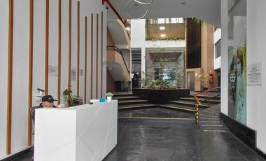 Alquiler San Isidro DOS DE MAYO - Oficina en Centro Comercial de 1 Ambiente - Área: 28m²