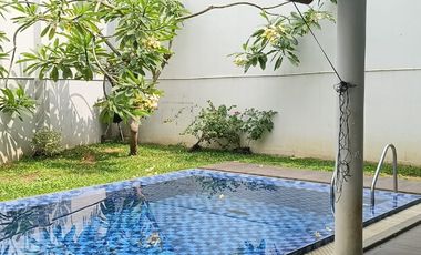 Rumah Bagus Siap Huni Dengan Private Pool Graha Family
