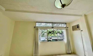 KENNEDY VIEJA, vendo o alquilo casa 5 dormitorios, $4500/$460.000
