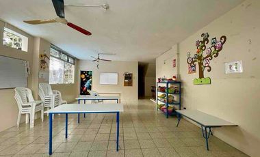 KENNEDY VIEJA, vendo o alquilo casa 5 dormitorios, $4500/$460.000