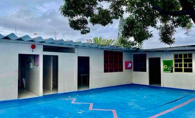 KENNEDY VIEJA, vendo o alquilo casa 5 dormitorios, $4500/$460.000