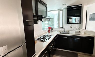 ¡Casa en renta de lujo en privada con seguridad!