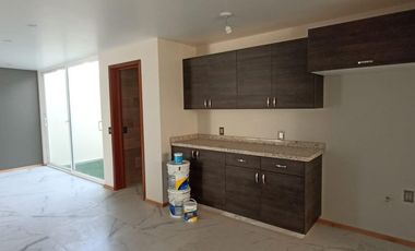 Casa en Venta en Fraccionamiento Montjuic, Metepec – Excelente Ubicación y Amplios Espacios