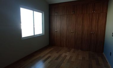 Casa en Venta en Fraccionamiento Montjuic, Metepec – Excelente Ubicación y Amplios Espacios