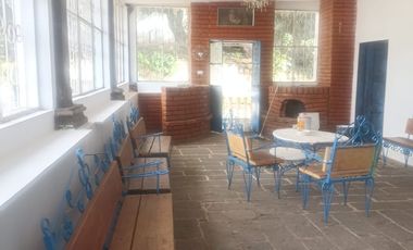 VENTA DE CASA TIPO HACIENDA REMODELADA CON TERRENO URBANO EN IBARRA