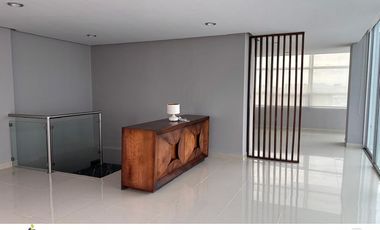 Penthouse en Venta - Torre La Cima