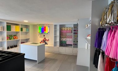 ¡Bodega / Salón de Fiestas en Venta!