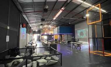 ¡Bodega / Salón de Fiestas en Venta!