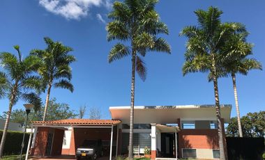 VENDO HERMOSA CASA CAMPESTRE EN EL CONJUNTO EL TIGRE