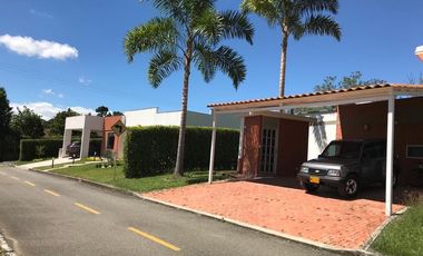VENDO HERMOSA CASA CAMPESTRE EN EL CONJUNTO EL TIGRE