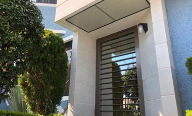 Satélite Ingenieros: Casa en calle cerrada