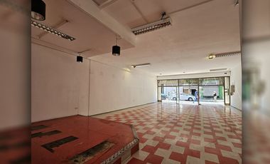 Se arrienda céntrico y amplio local comercial en la ciudad de Quillota.