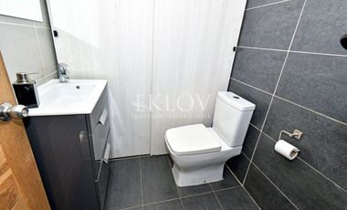 Oficina en barrio puerto, Valparaiso con vista al mar