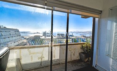 Oficina en barrio puerto, Valparaiso con vista al mar