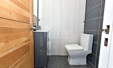 Oficina en barrio puerto, Valparaiso con vista al mar