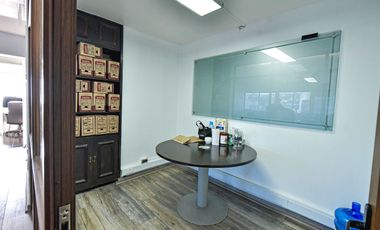 Oficina en barrio puerto, Valparaiso con vista al mar