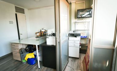 Oficina en barrio puerto, Valparaiso con vista al mar