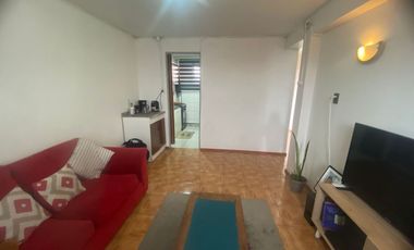 Lindo y bien tenido depto 4to piso, 2D, 1b, logia con conex lavadora