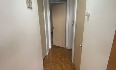 Lindo y bien tenido depto 4to piso, 2D, 1b, logia con conex lavadora