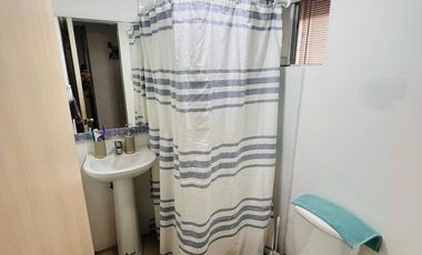 Lindo y bien tenido depto 4to piso, 2D, 1b, logia con conex lavadora