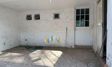 CASA EN RENTA EN LOMAS DE GUEVARA