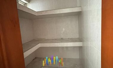 CASA EN RENTA EN LOMAS DE GUEVARA