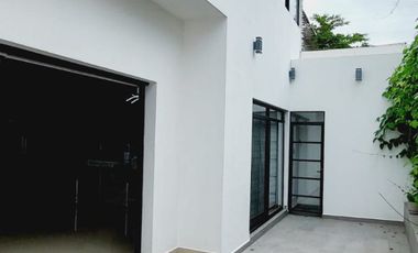 CASA EN VENTA EN FRACCIONAMIENTO SAN PREDRO POPULAR CERCA DEL MIRADOR