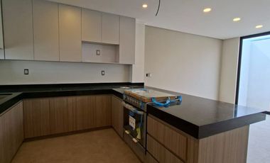 CASA EN VENTA EN FRACCIONAMIENTO EL DIAMANTE