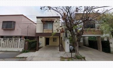 Casa Familiar en Venta Roble 1020, Alamedas, 67701 Linares, N.L/ Adjudicacion Bancaria
