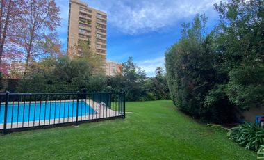 Departamento en barrio residencial