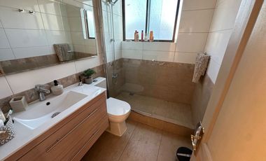 Departamento en barrio residencial