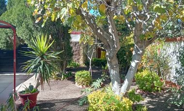 Casa con Amplio Terreno, Áreas Independientes y Equipamiento Integral para Vivir y Disfrutar