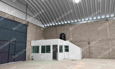 Bodegas en Renta Parque Industrial frente a VW