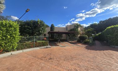 VENDO ESPECTACULAR CASA CAMPESTRE EN ANAPOIMA CUNDINAMARCA