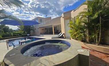 VENDO ESPECTACULAR CASA CAMPESTRE EN ANAPOIMA CUNDINAMARCA