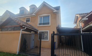 Casa 4 Dorm 3 Baños 3 Est. Residencia Sta Delia La Florida