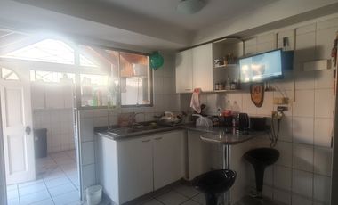 Casa 4 Dorm 3 Baños 3 Est. Residencia Sta Delia La Florida