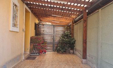 Casa 4 Dorm 3 Baños 3 Est. Residencia Sta Delia La Florida