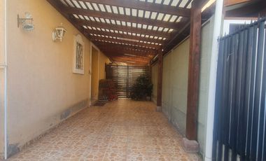 Casa 4 Dorm 3 Baños 3 Est. Residencia Sta Delia La Florida