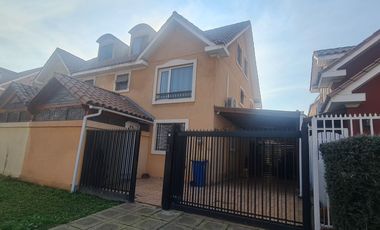 Casa 4 Dorm 3 Baños 3 Est. Residencia Sta Delia La Florida