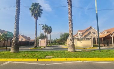 Casa 4 Dorm 3 Baños 3 Est. Residencia Sta Delia La Florida